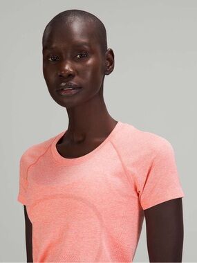 Lululemon Swiftly Tech Short-Sleeve Shirt 2.0